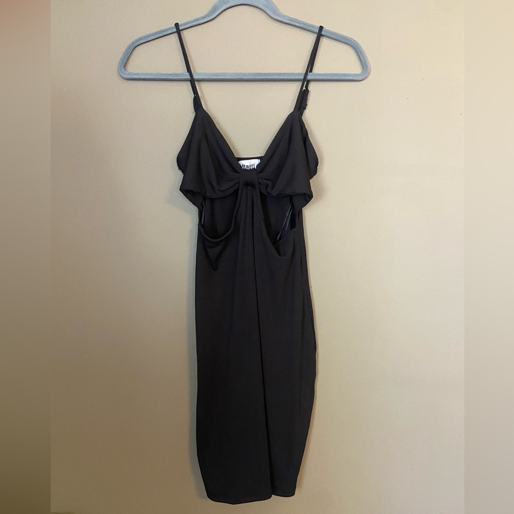 Princess Polly, Black spaghetti strap open front design size 6